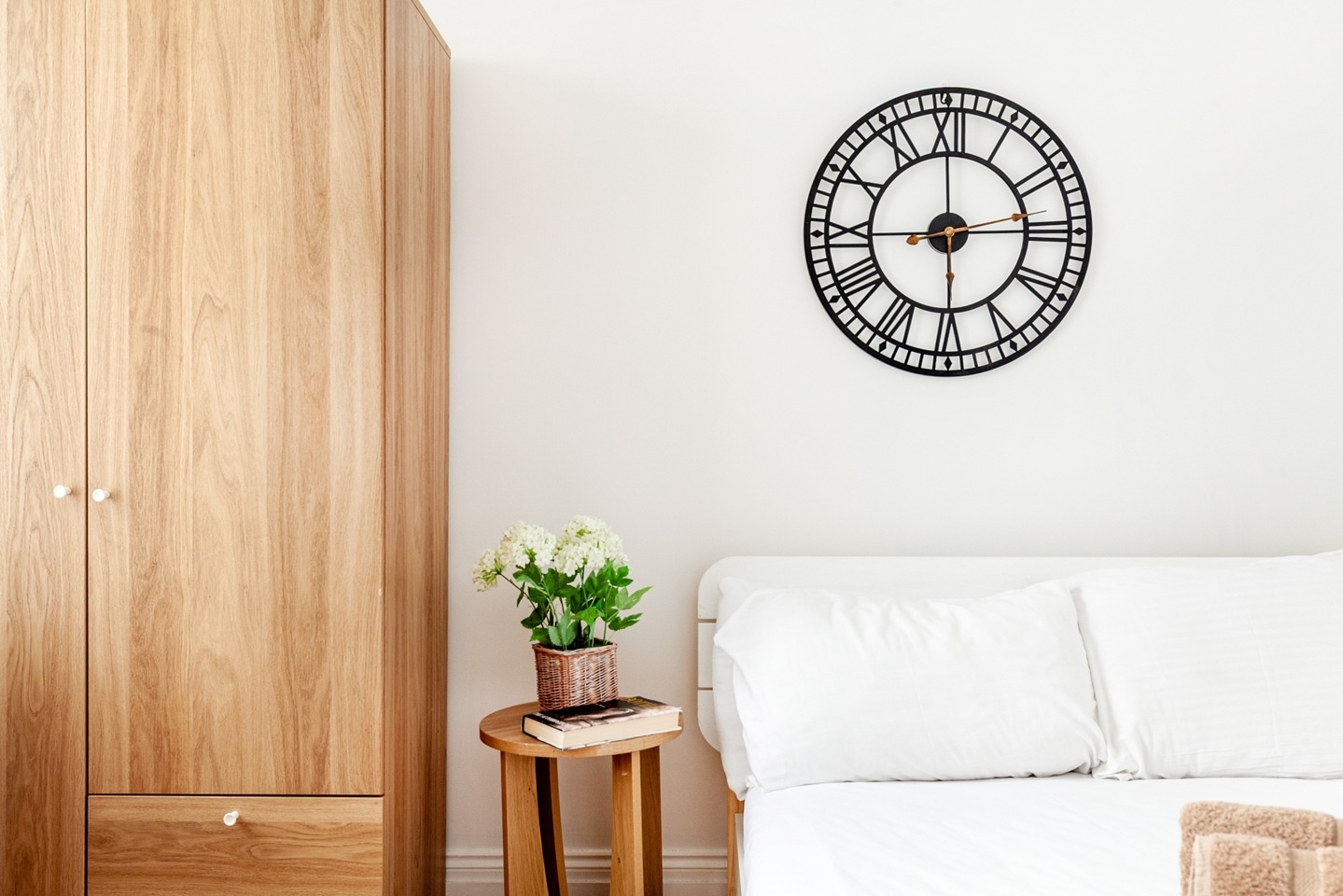Studio Flat, Kensington Gardens Square, W2 photo 5