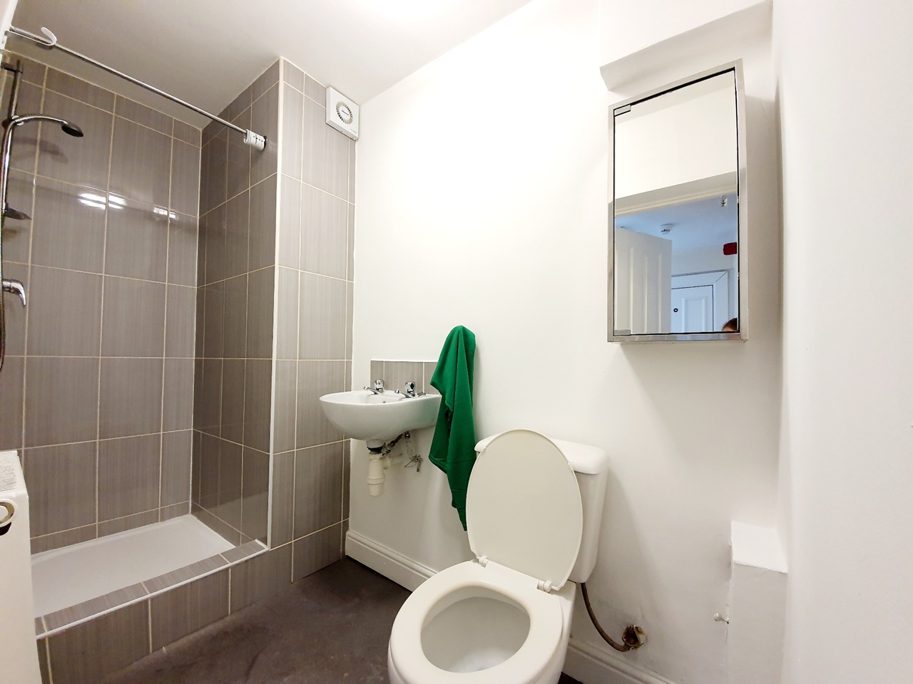 Studio Flat, Antrobus Road, B21 photo 5