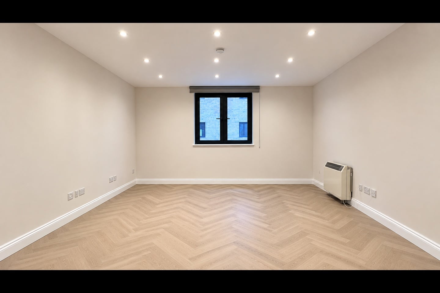 1 Bed Flat, Point West, SW7 photo 3