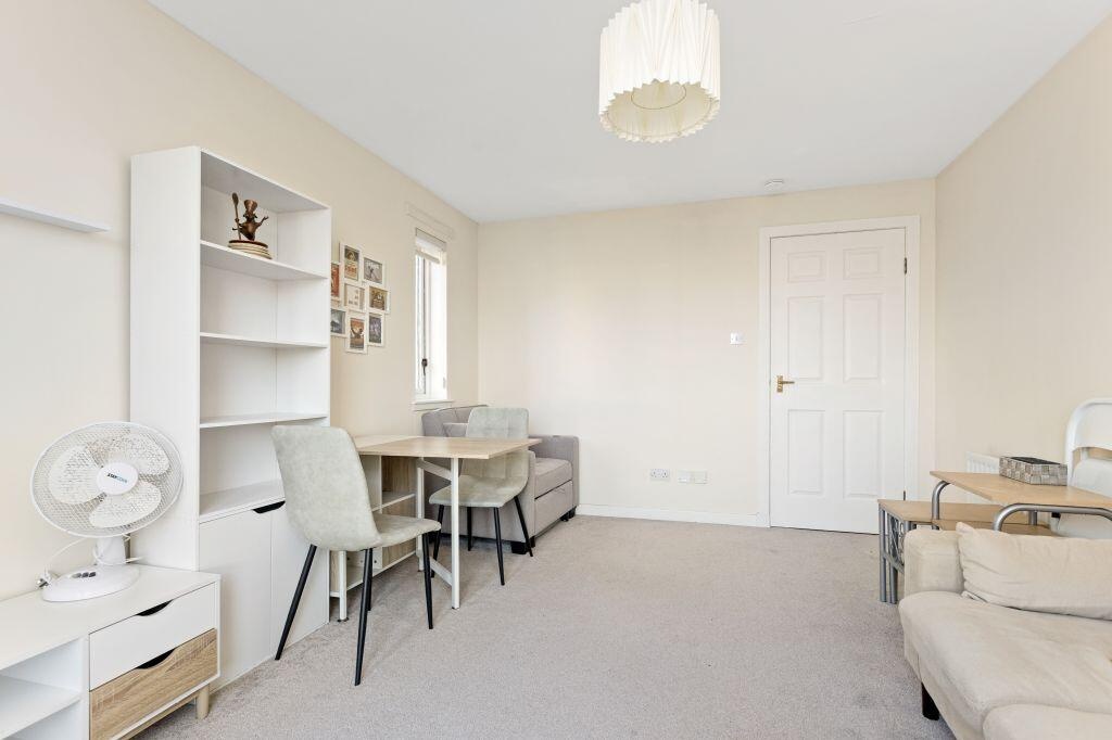 1 Bed Flat, Moray Park Terrace, EH7 photo 5