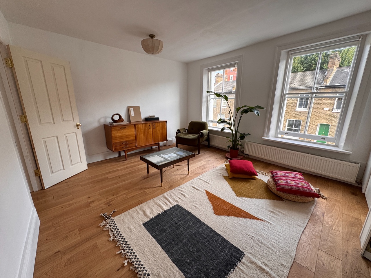 2 Bed Flat, Vernon St, W14 photo 5