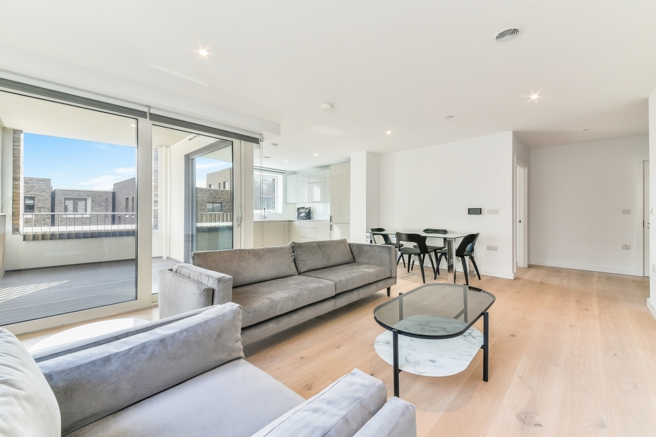 1 Bed Flat, Walworth Road, SE17 photo 2