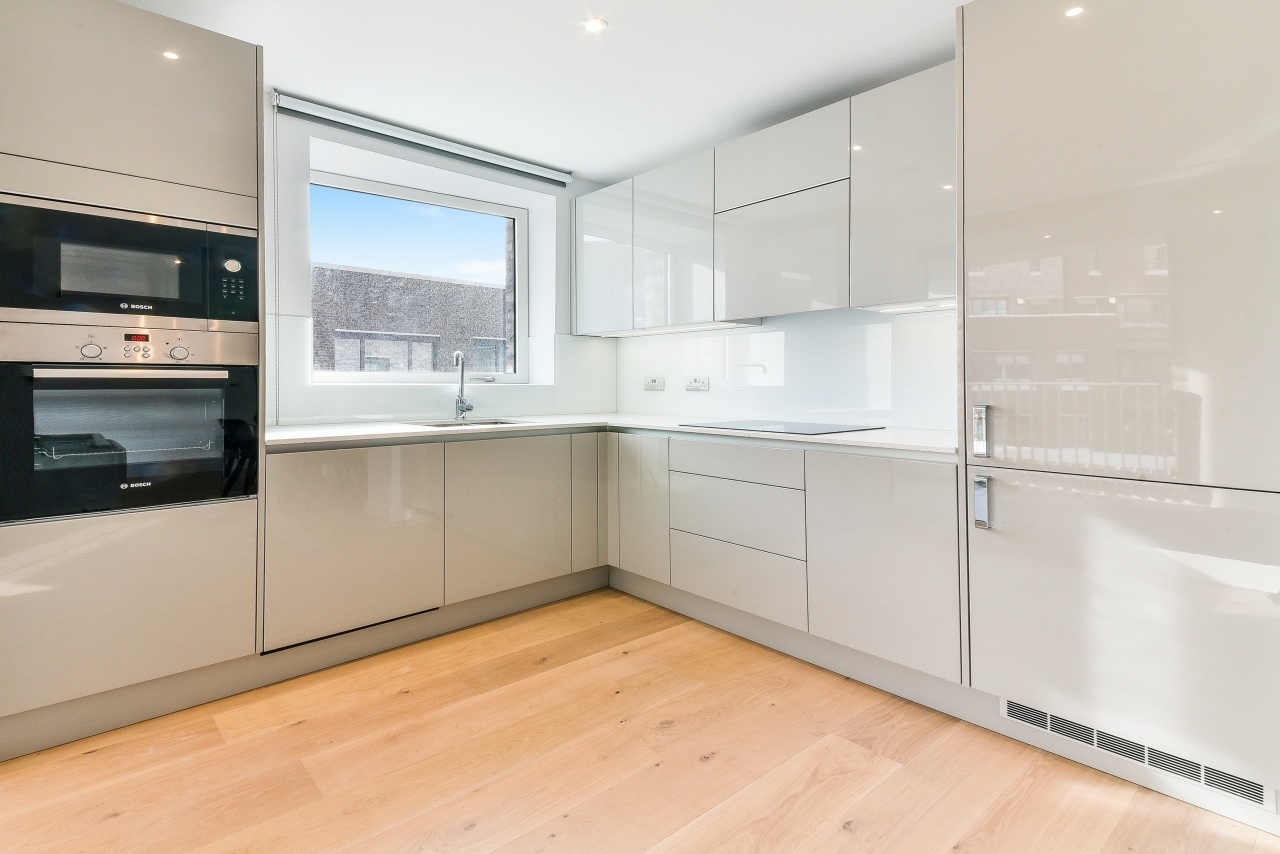 1 Bed Flat, Walworth Road, SE17 photo 3