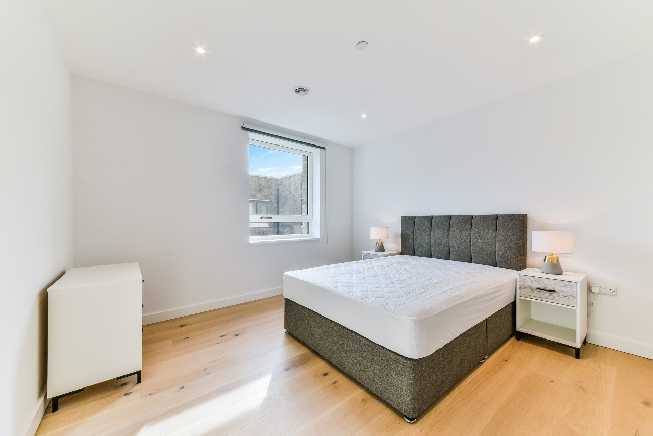 1 Bed Flat, Walworth Road, SE17 photo 4