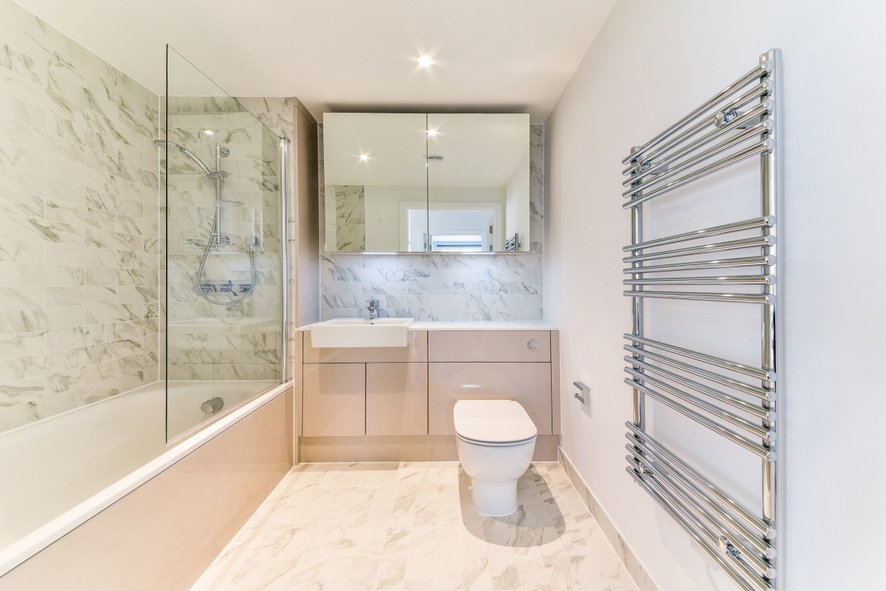 1 Bed Flat, Walworth Road, SE17 photo 5