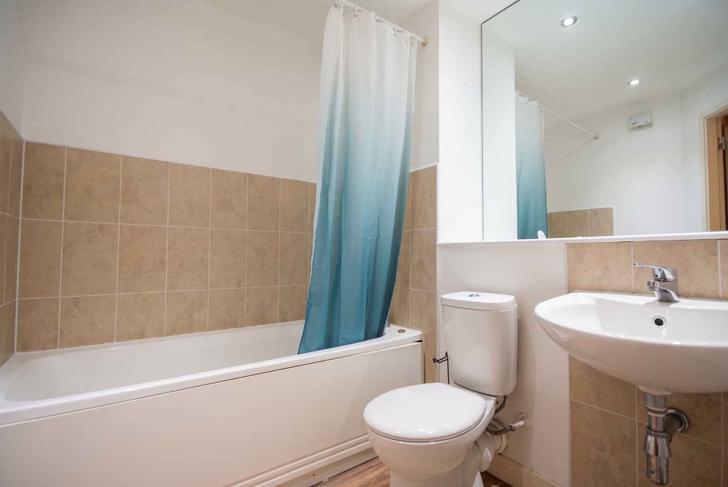 2 Bed Flat, Priory Court, B5 photo 5