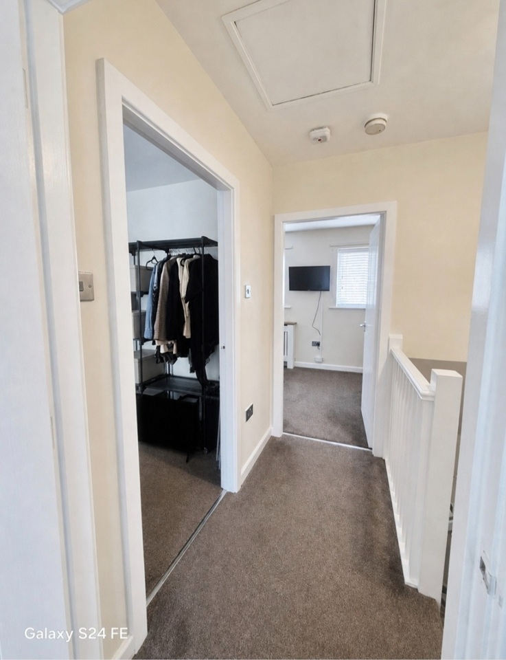 2 Bed Semi-Detached House, Hexon Close, M6 photo 5