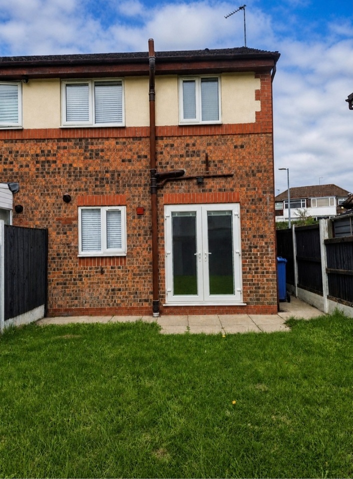 2 Bed Semi-Detached House, Hexon Close, M6 photo 4