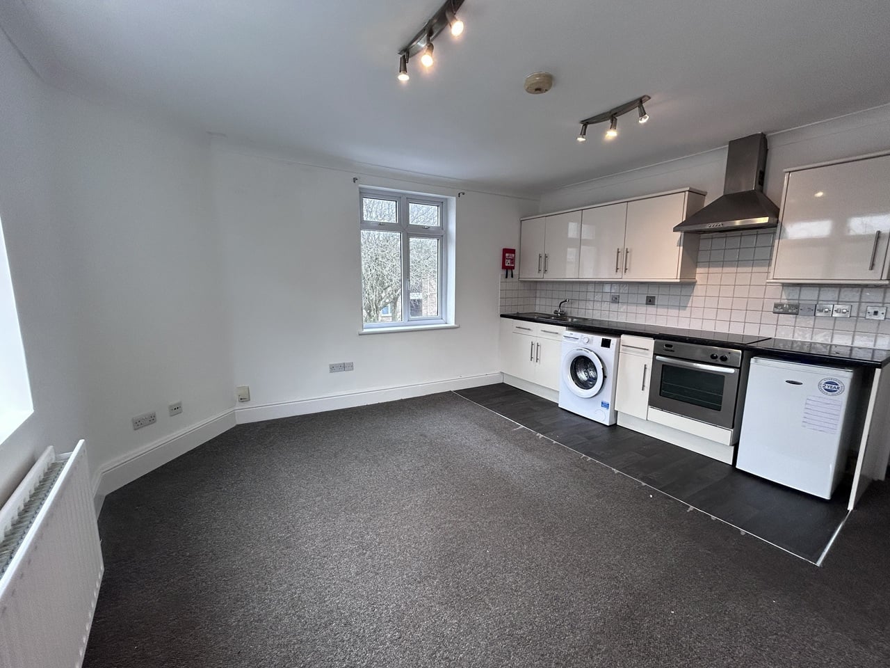 1 Bed Flat, Southville, BS3 photo 2