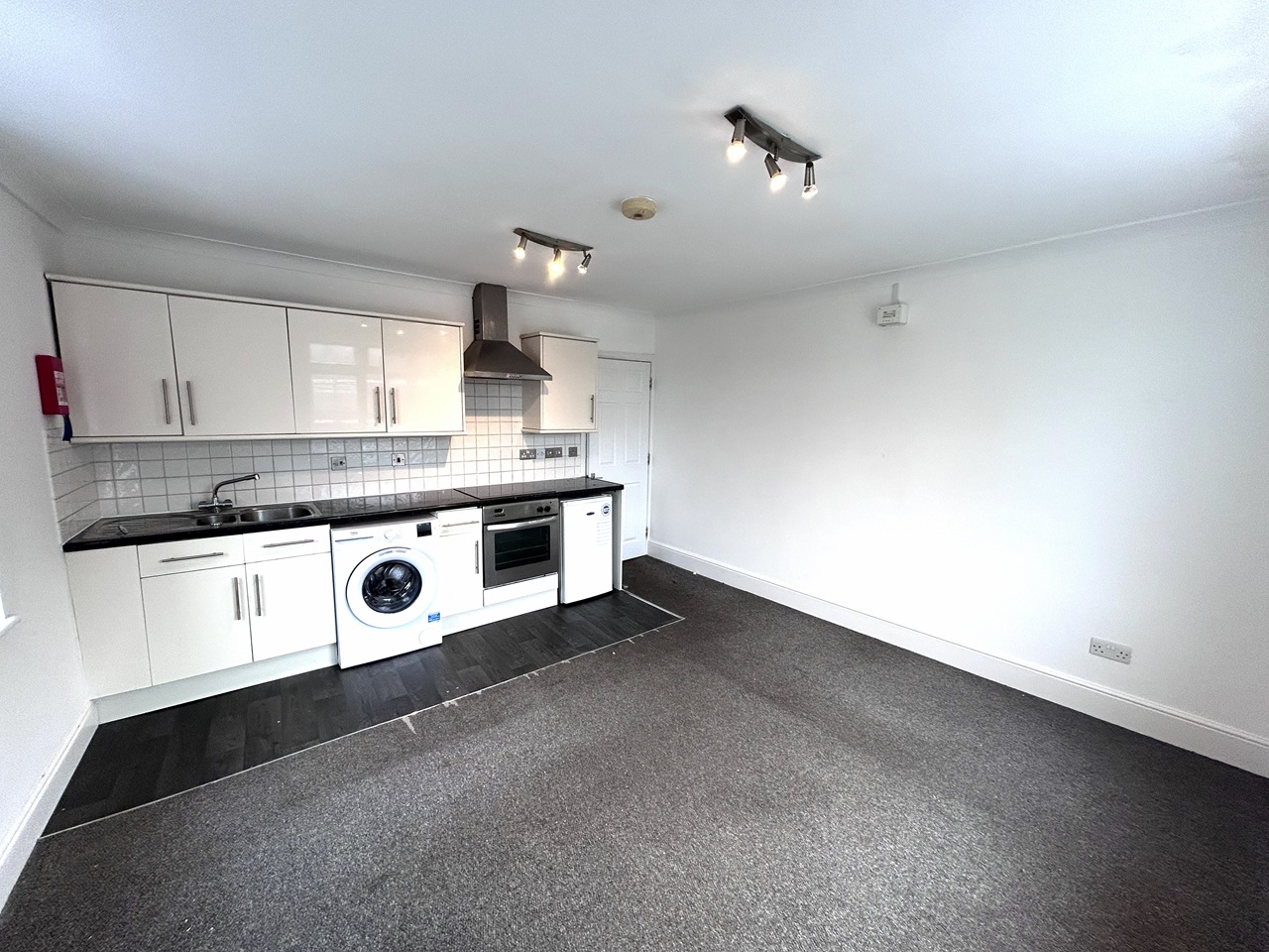 1 Bed Flat, Southville, BS3 photo 3