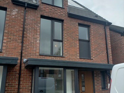 4 Bed Semi-Detached House, Amersham St, M5