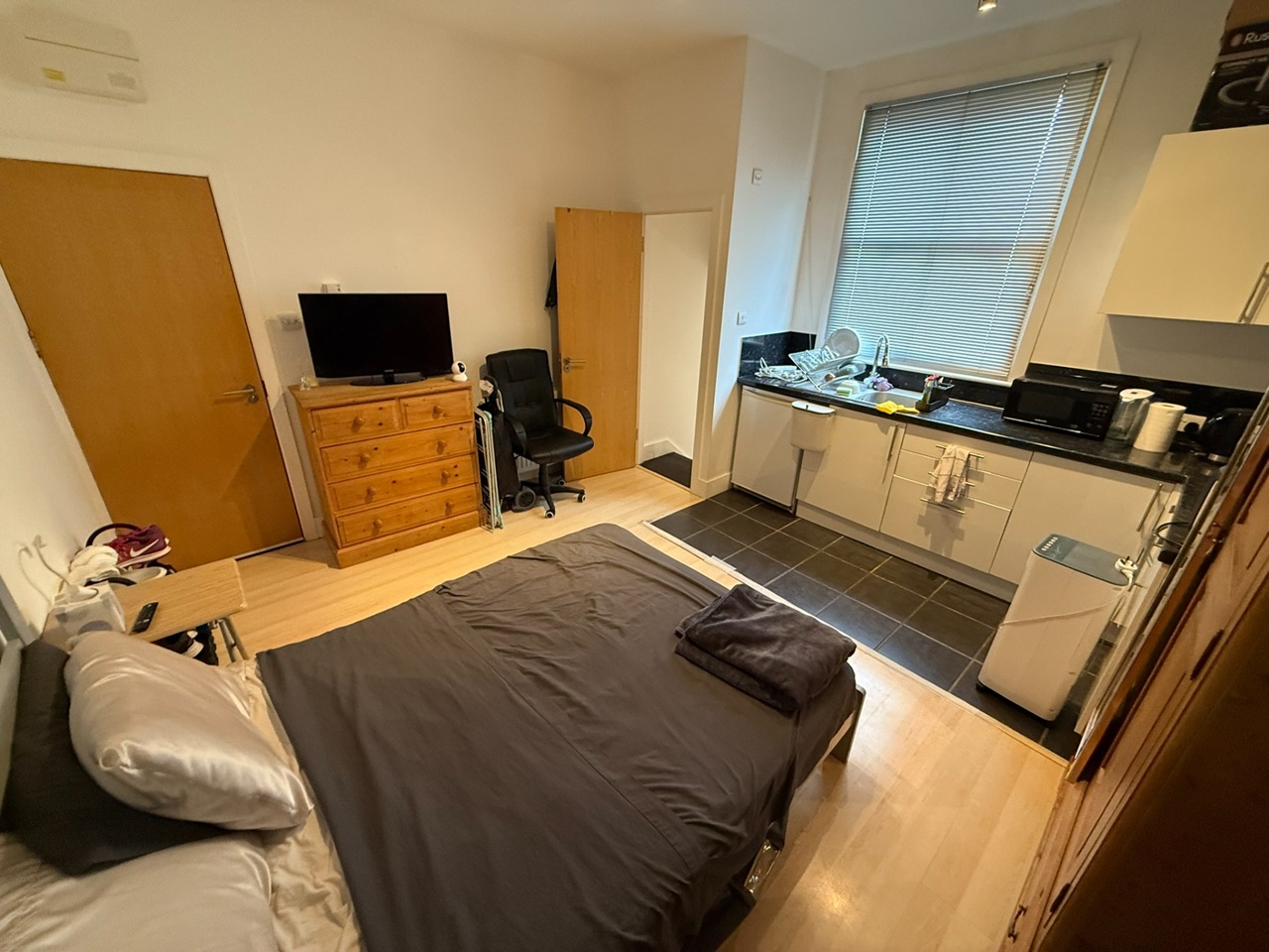 Studio Flat, Lady Margaret Road, N19 photo 2