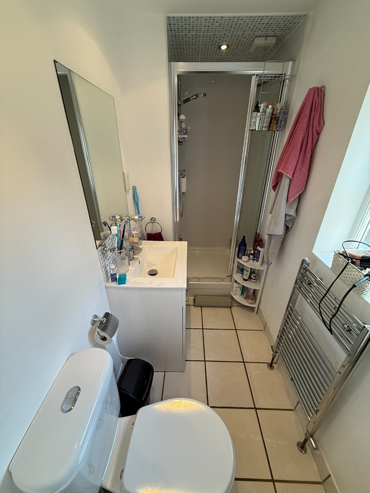 Studio Flat, Lady Margaret Road, N19 photo 5