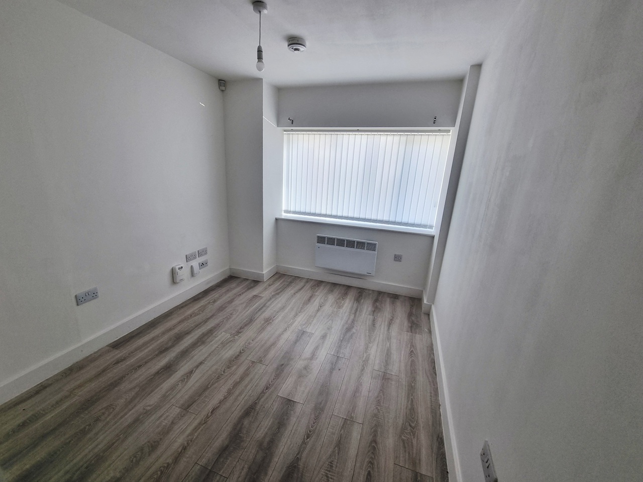 1 Bed Flat, The Silk Works, CV6 photo 5