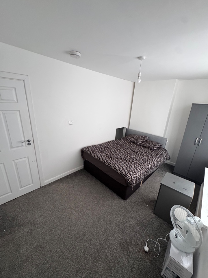 Room in a Shared House, Hmo Knowle Road, B11 photo 2