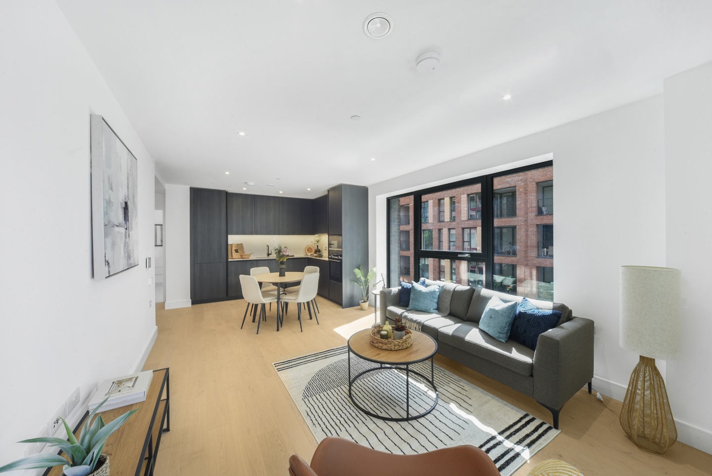 2 Bed Flat, Heygate St, SE17