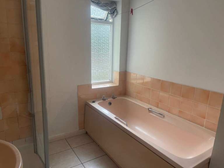 1 Bed Flat, Derby Road, NG7 photo 5