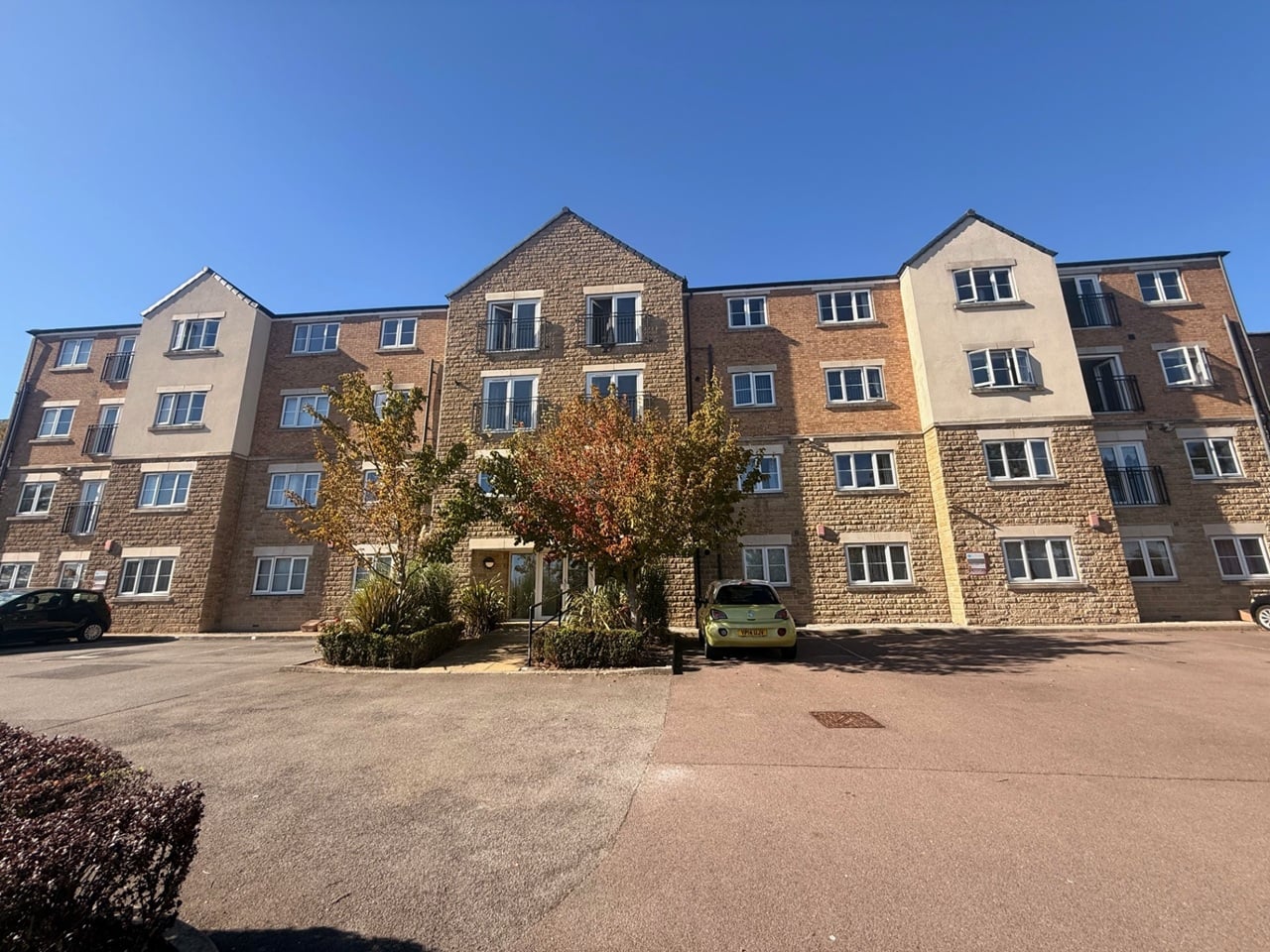 2 Bed Flat, Trafford Apartments, S61