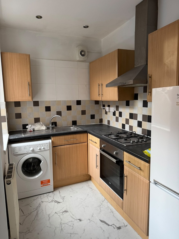 4 Bed Terraced House, Plymouth Road, S7