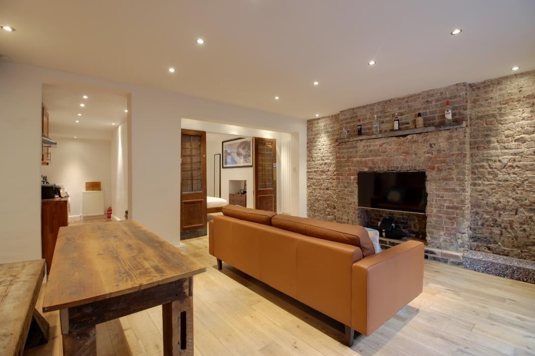 1 Bed Flat, Eversholt St, NW1