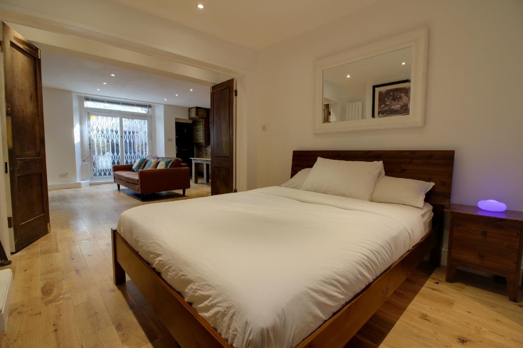 1 Bed Flat, Eversholt St, NW1 photo 3