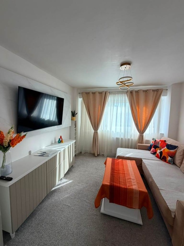 1 Bed Flat, Lampeter Square, W6