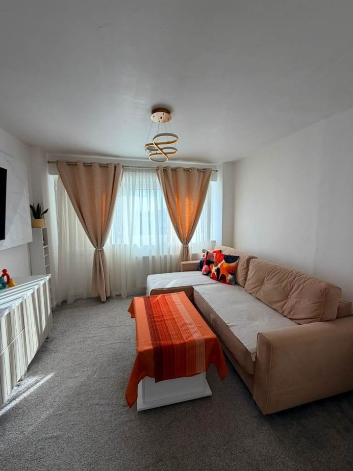 1 Bed Flat, Lampeter Square, W6 photo 3