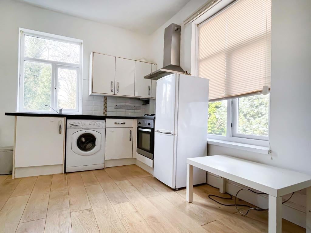 1 Bed Flat, Monument Road, B16 photo 5