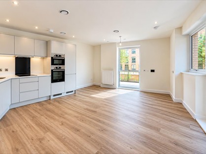 1 Bed Flat, Ensemble Road, EN4