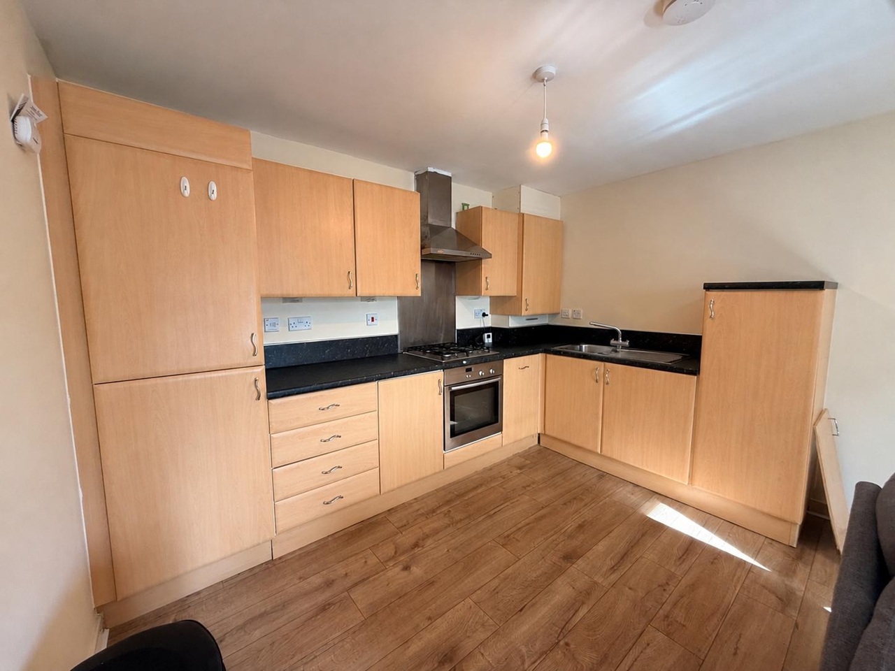 1 Bed Flat, Priory Court, B5 photo 2