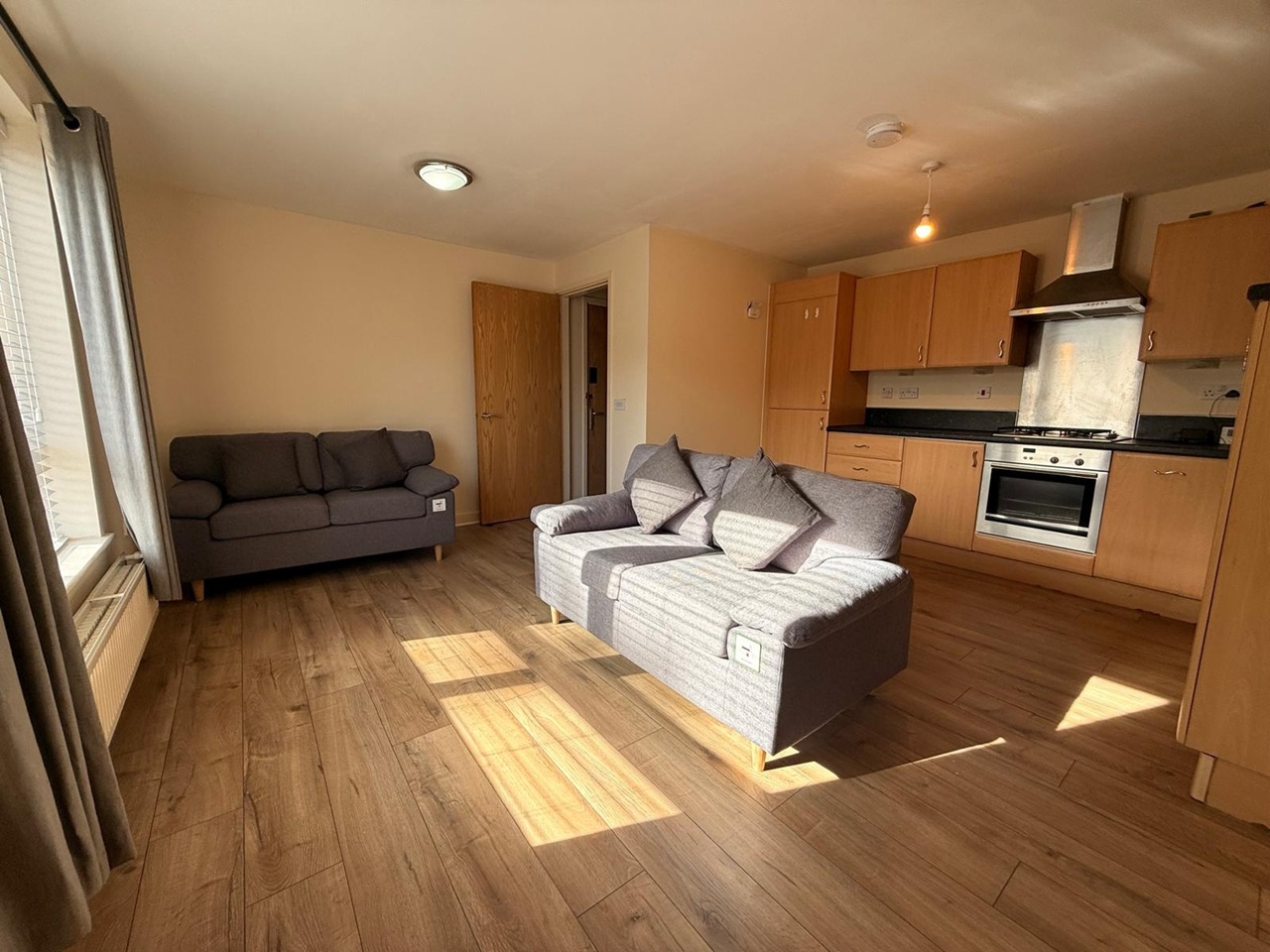 1 Bed Flat, Priory Court, B5