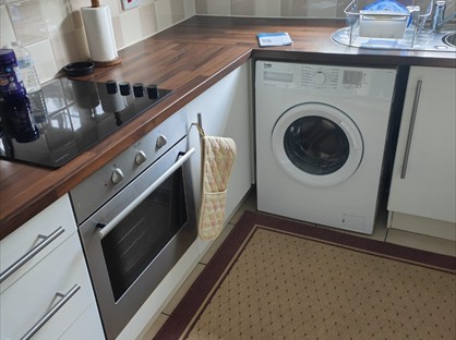 3 bed flat/apartment for rent in 3 Bed Flat, Knightsfield, LU2