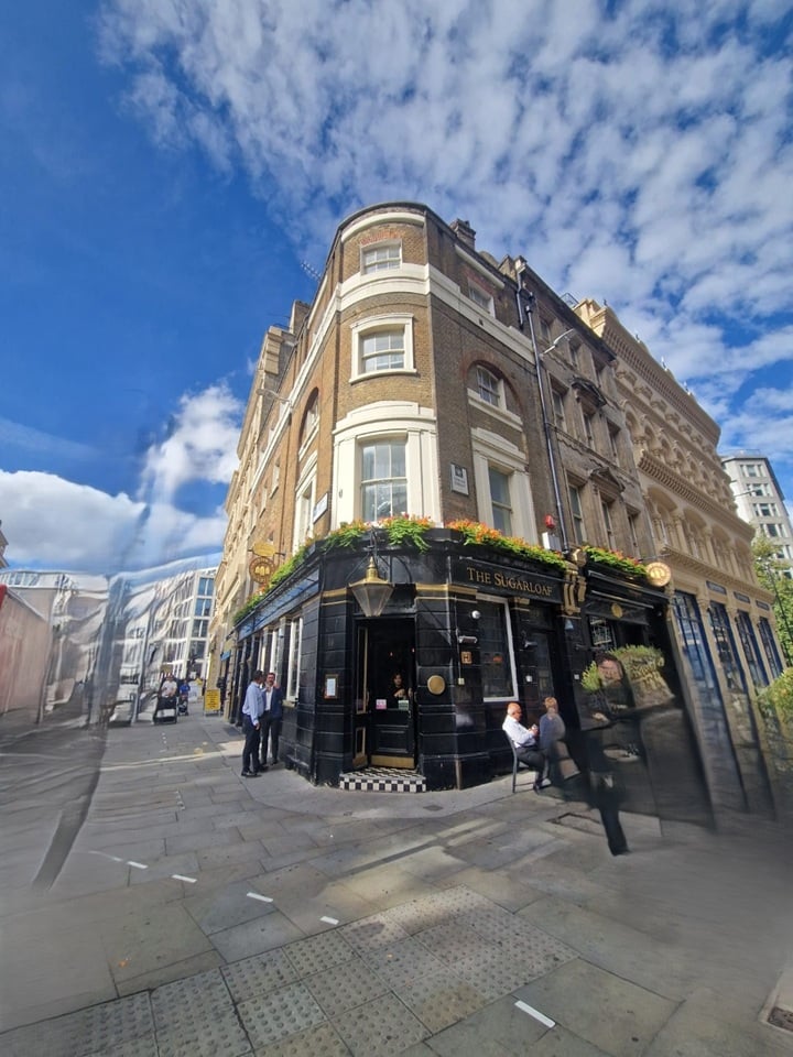 1 Bed Flat, Cannon St, EC4N
