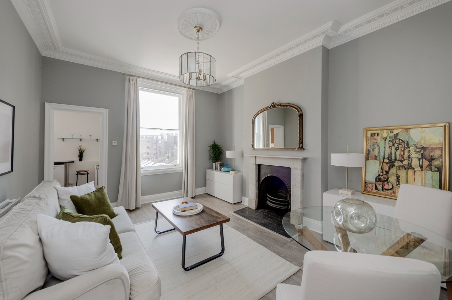 2 Bed Flat, Gloucester Road, SW7
