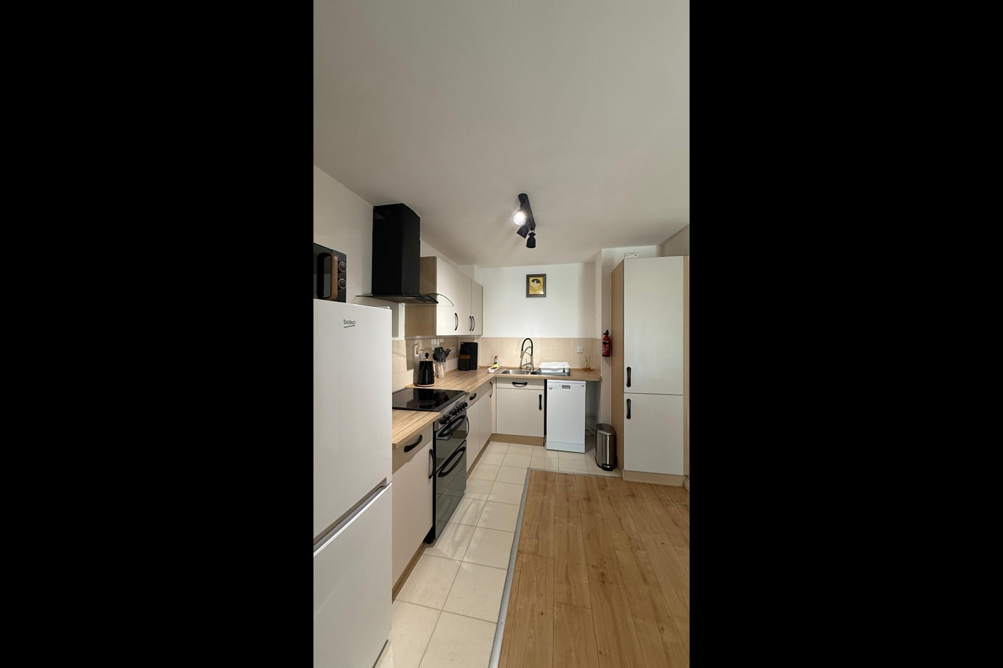 2 Bed Flat, Homerton House, CB2 photo 3