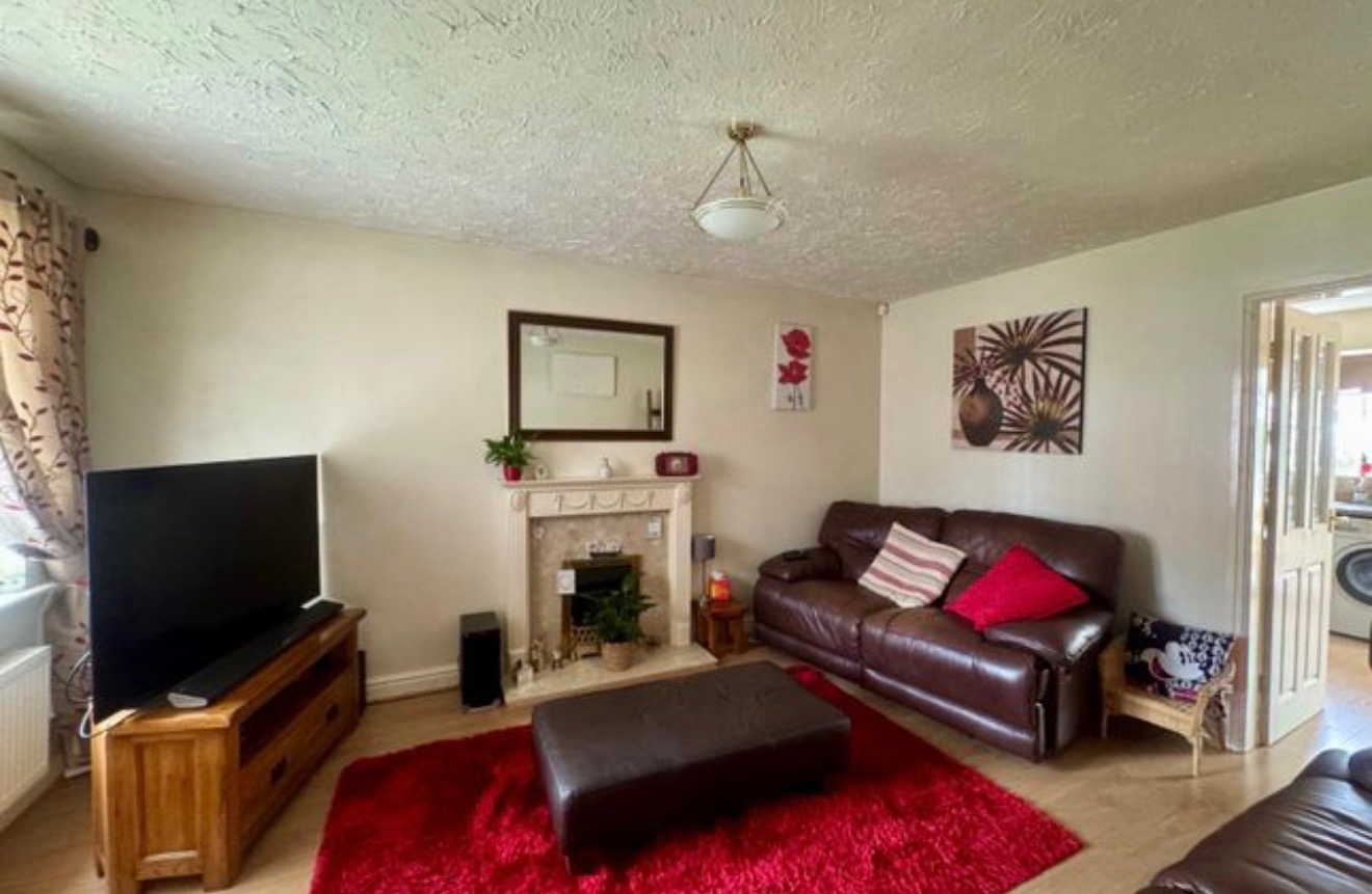 3 Bed Detached House, Marshbrook Road, B24 photo 3
