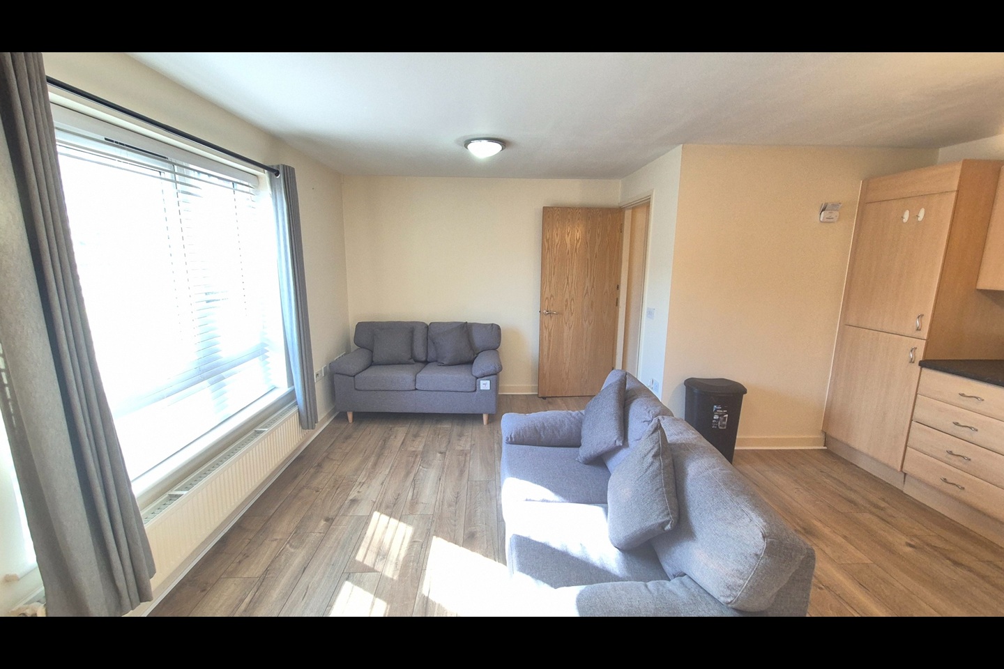 1 Bed Flat, Priory Court, B5 photo 4