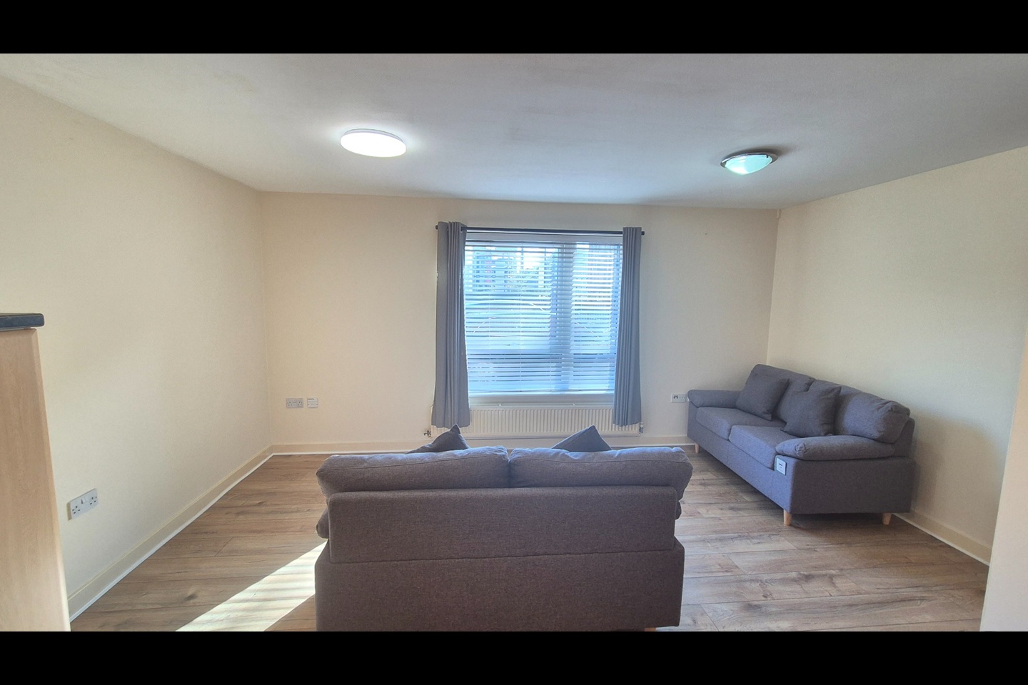 1 Bed Flat, Priory Court, B5 photo 2