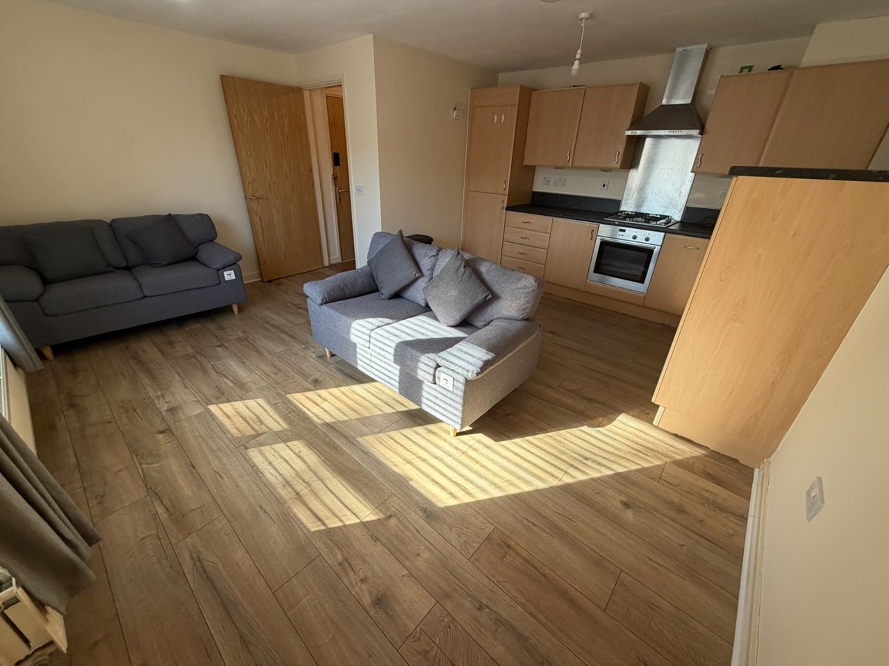 1 Bed Flat, Priory Court, B5 photo 5