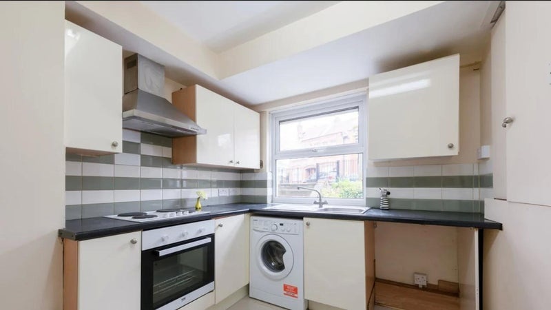 Room in a Shared Flat, Calais St, SE5