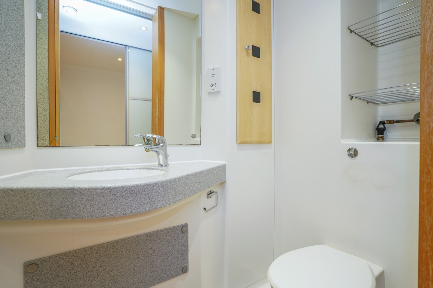 Studio Flat, Regent Street, LS2 photo 4