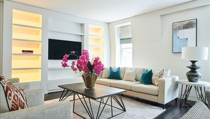 1 Bed Flat, Duke St, W1K photo 2