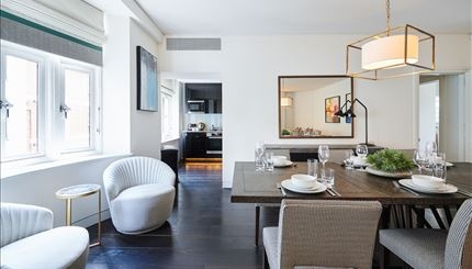 1 Bed Flat, Duke St, W1K photo 4