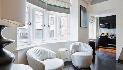 1 Bed Flat, Duke St, W1K photo 5