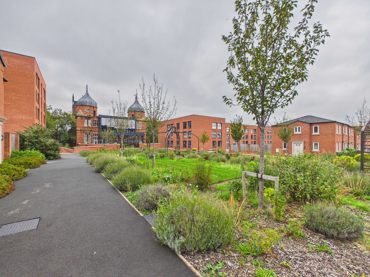 2 Bed Flat, Dalton House, DE1 photo 2