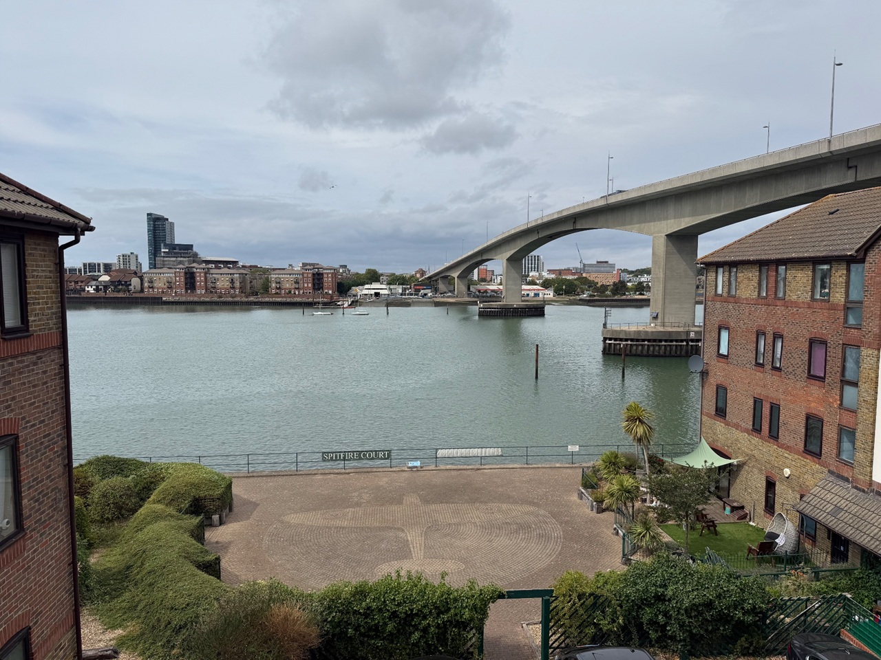 2 Bed Flat, Spitfire Court, SO19