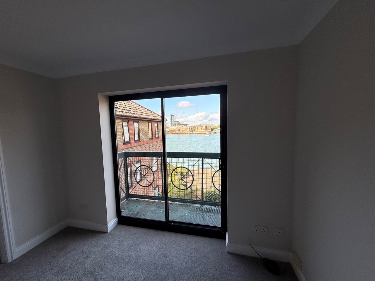 2 Bed Flat, Spitfire Court, SO19 photo 4