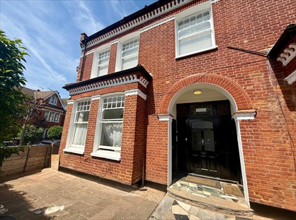 2 Bed Maisonette, Terrapin Road, SW17