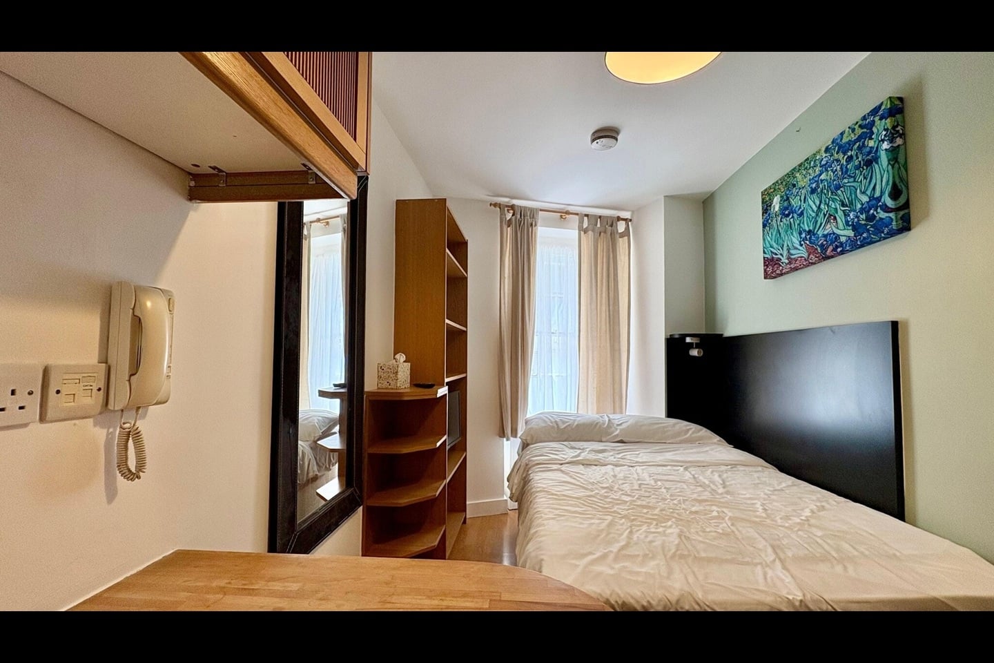 Studio Flat, Cartwright Gardens, WC1H