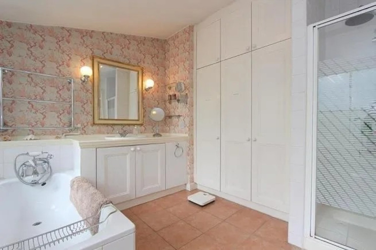 1 Bed Flat, Oakley Street, SW3 photo 4